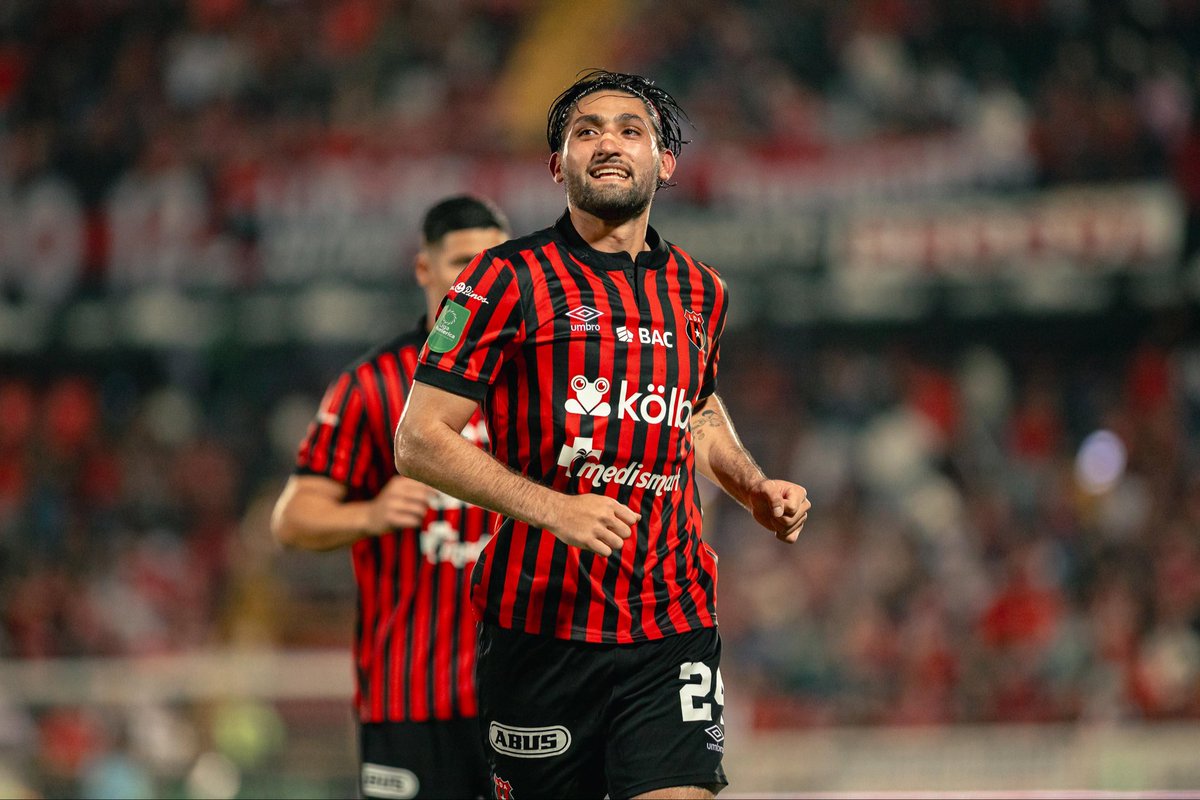 Qué lindo ganar en casa con nuestra gente!❤️🖤🦁