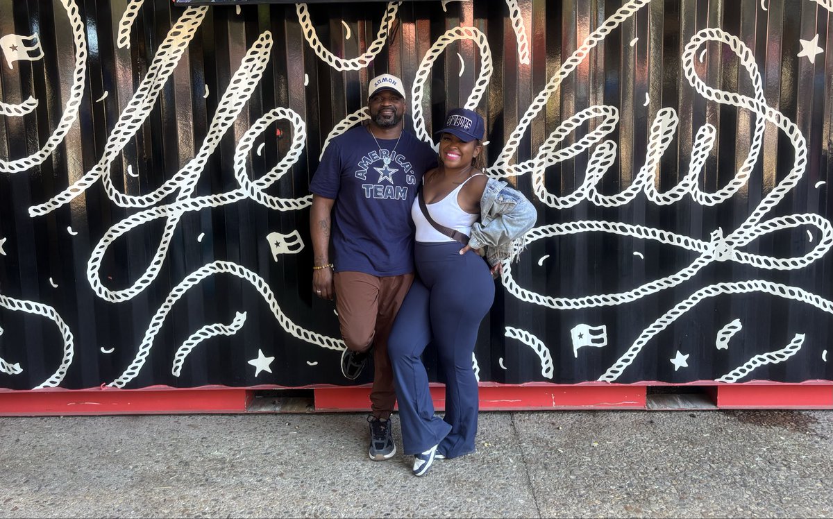 Braylon_Linnear's tweet photo. Year 35 is in the books for mom as she and @StateFairOfTX family closes down on the final day! Another great year full of fun, memories, and pure greatness! 2026 loading! #BigTex #StateFairOfTexas https://t.co/8B2x0GQFM6