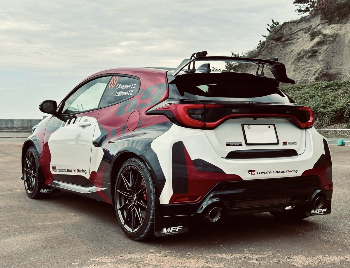 yuki_66611's tweet image. 映画みたいなCOOLな動画ですね。是非、ペラオを撮影お願いします🙏
GR YARIS rovanpera editionです。ロバンペラさんモデルで東京をナイトドライブ🚗³₃