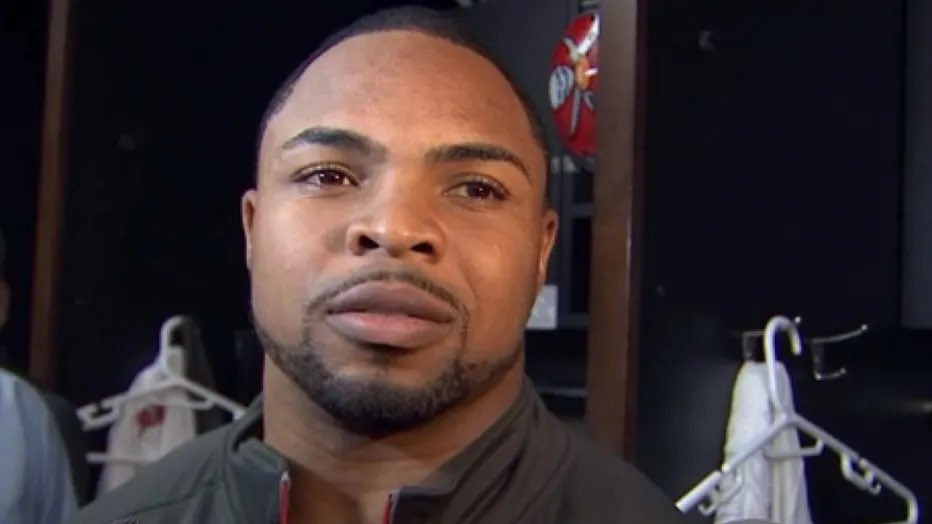 henrykleeKTVU's tweet photo. @oaklandpoliceca UPDATE: I’ve confirmed ex-@Buccaneers @Raiders running back Doug Martin was the man who died in @oaklandpoliceca custody after responded to report of burglary suspect experiencing medical emergency. 10 p.m. @KTVU https://t.co/ch7TWuLZfk