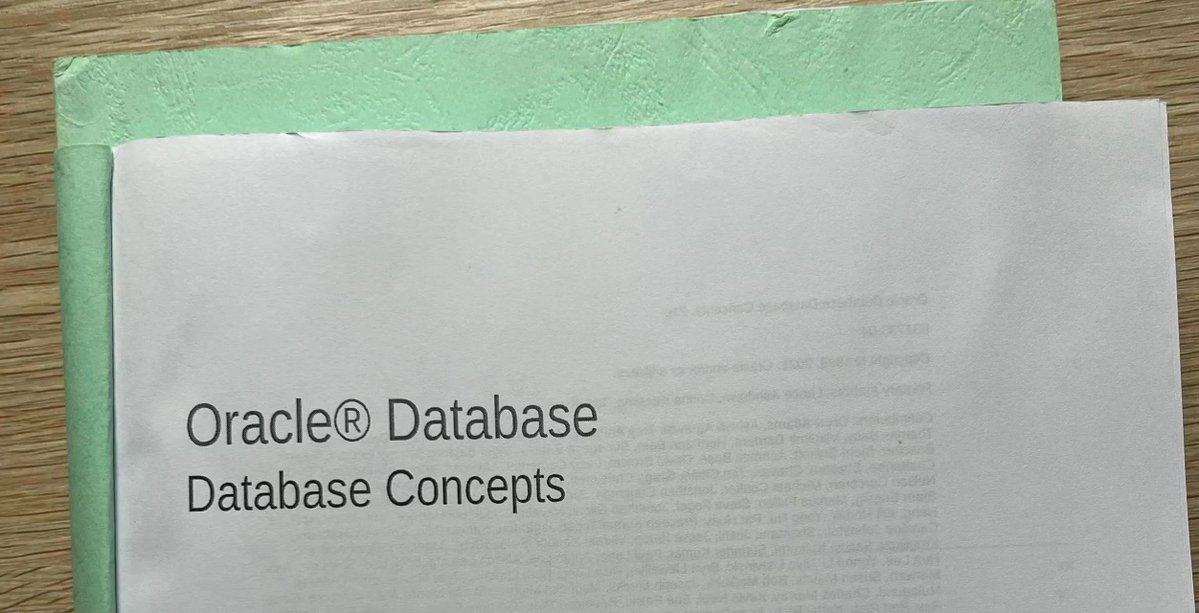 YuanOracle's tweet image. People ask: “Yuan, how did you get so good at Oracle?”
My secret: the Database Concepts book. I’ve read it over and over since 9i, even printed the PDF and kept studying. If you want to master Oracle, start there. Drop a like if you agree. #Oracle #OracleACE