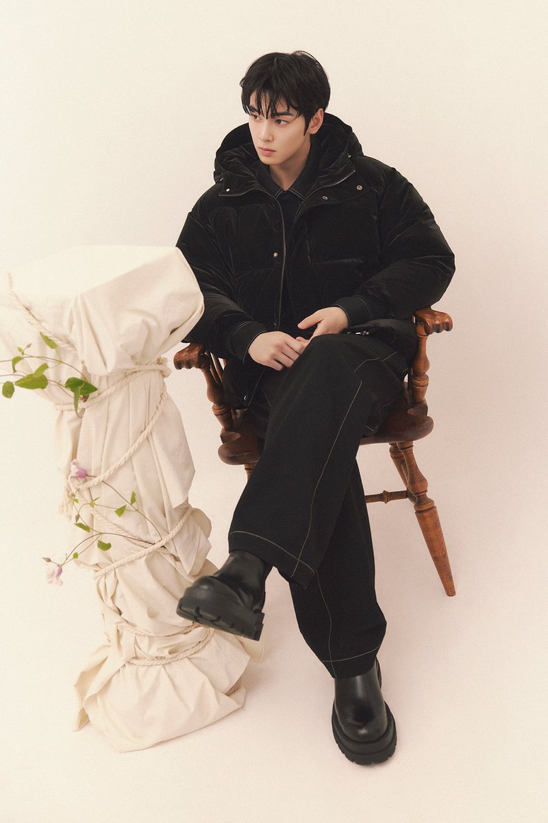 MJEBRSastro's tweet image. liberclassy.official IG story update 

#CHAEUNWOO #차은우 #Liberclassy 

🔗 instagram.com/stories/liberc…