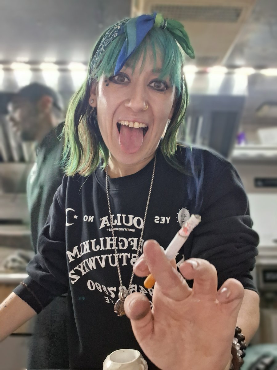 TKoala_420's tweet photo. #Sellingcontent 24/7 active and up late nights! #originalcontentcreator #Smokingfetish,feet/sock,squirting,worn items,erotic short stories, audio calls and clips, video clips and custom/premade pics and video! Ask me 4 a full fetish menu https://t.co/orOgsF1GbW