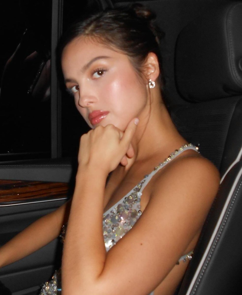 can’t believe louis gets to have her