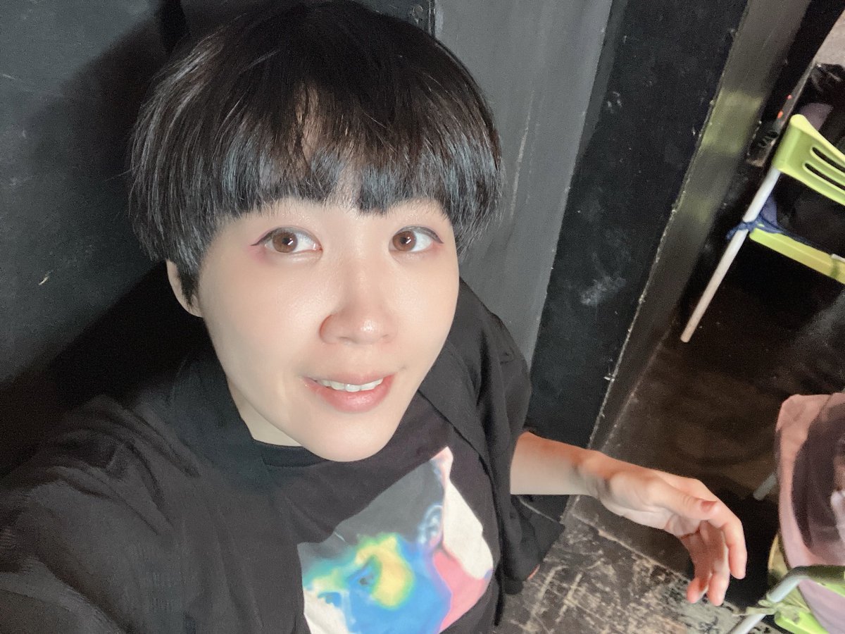 おはようございます☀

朝が苦手でどうしても体が起こせません😭

でも今日はこれから仕事なので頑張って起きなければ！！！！！

天気もあんまりなので体調崩さないように気をつけましょう。

では！