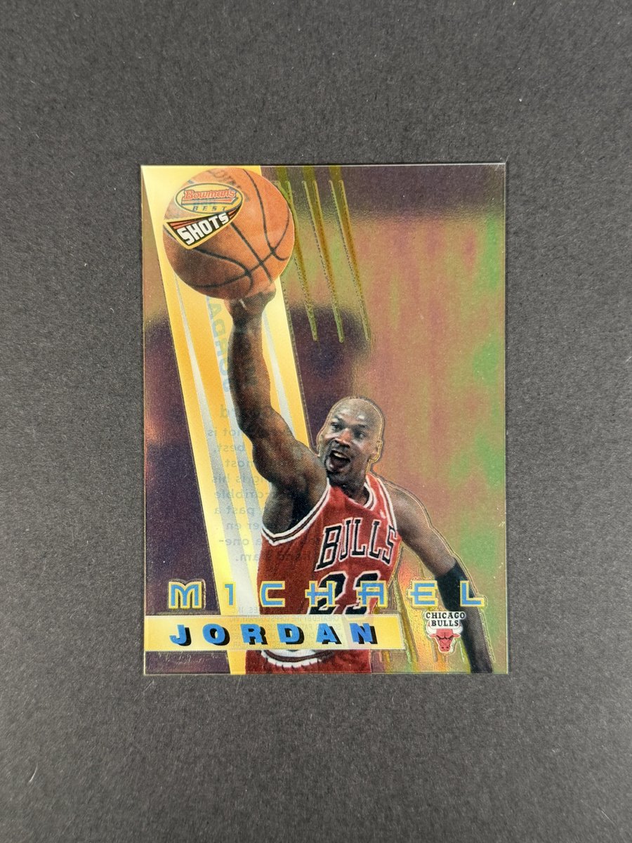 paullydoughnuts's tweet image. REFRACTOR GOAT 

Hold on to your horses NBA… can’t wait for the comments this year 🤣

$250 Refractor 

Has a great shot for a sub! 

#gettostackin runs till 11/1 

Take with the magic word