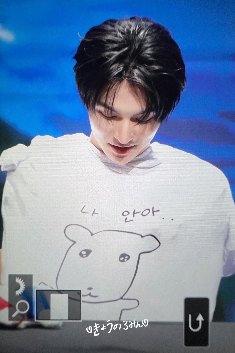 orj_lr's tweet image. 251019 라이징스타ෆ

옷이 작아서 팔이 안들어간 미니의 나 안아..ㅋㅋ

#로민 #엘라스트 #ELAST