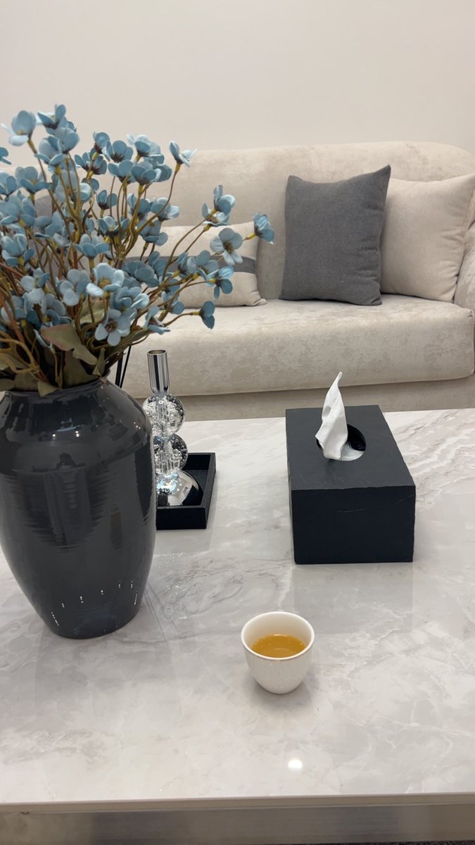 .  يرحل الزمان!! 
  وتمضي السنين وتبقى الذكريات الجميلة
  معلقة على جدران القلوب. 🩵

.#اوفيا_لسعادتكGp 
#اصدقاء_حلا_للتبادل