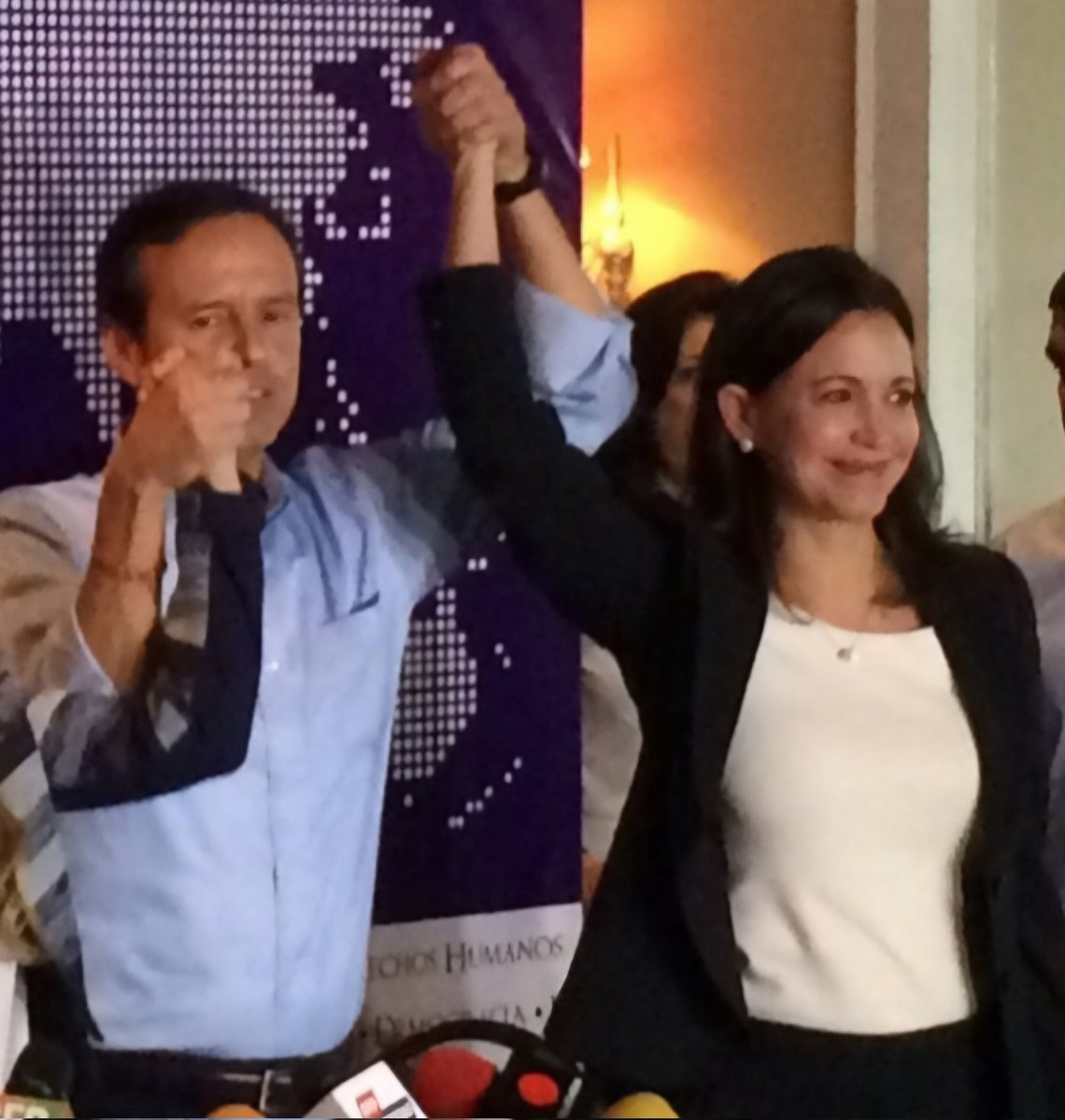 🚨¡ÚLTIMA HORA BOLIVIA!🚨🇻🇪 🇧🇴

LO ÚLTIMO 🗳️ Tuto Quiroga, es el ganador de la elección presidencial en Bolivia 🇧🇴

🚨¡GANÓ TUTO QUIROGA ALIADO DE LA LIBERTAD DE VENEZUELA! 🇻🇪🚨
