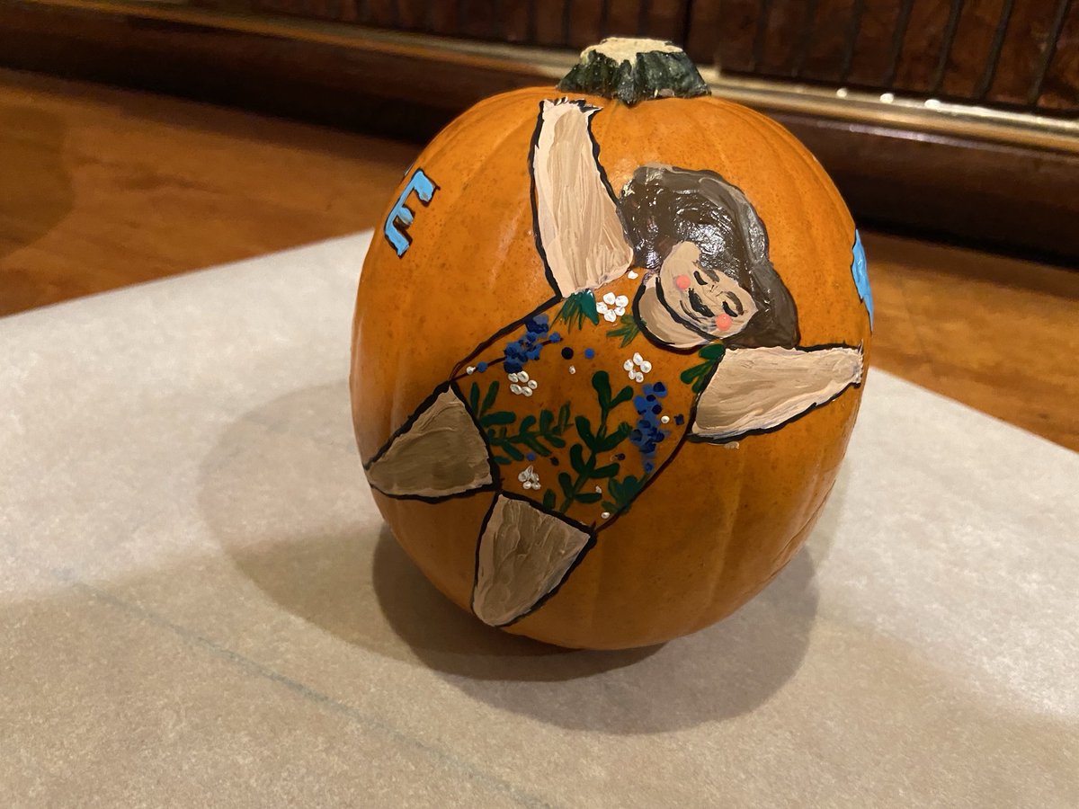 Basil E. Frankweiler 🎗️ (@aslan_magic) on Twitter photo Book pumpkin from 3 years ago (Starfish, by Lisa Fipps) Book pumpkin from 3 years ago (Starfish, by Lisa Fipps)