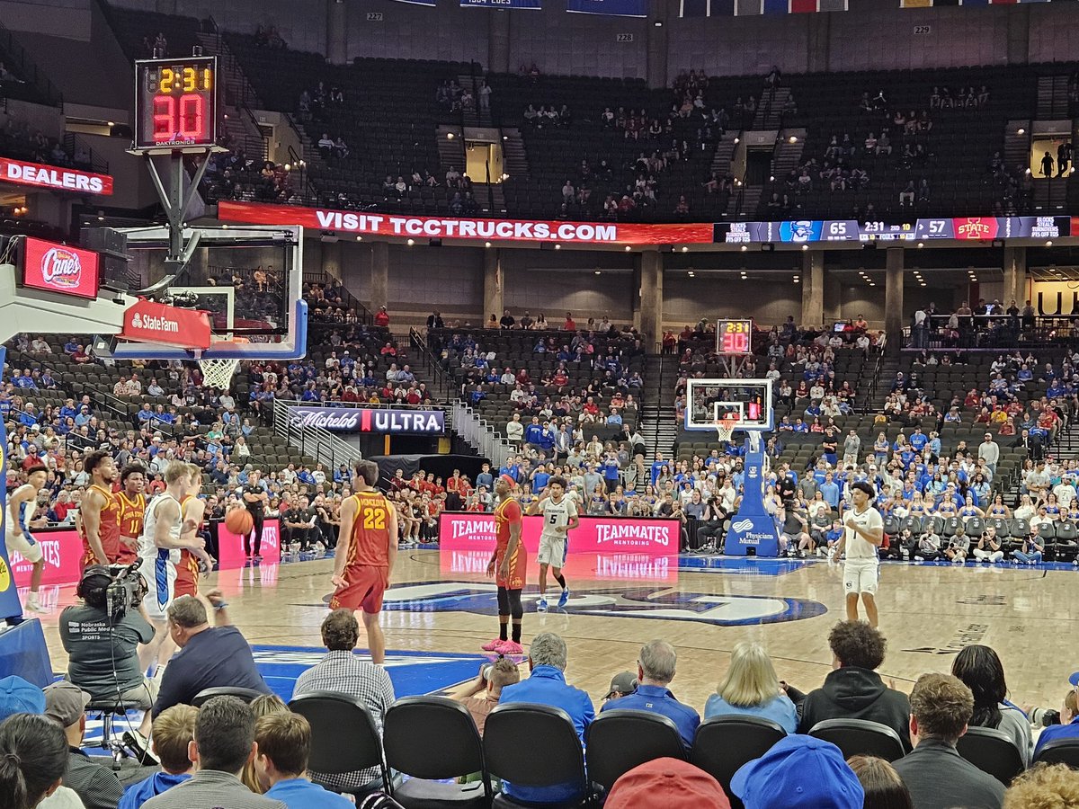Michelle3780's tweet photo. Great seats and Great company! Had a super time with Ethan watching the Jays win! 🏀 https://t.co/kMkbcLt3Z8