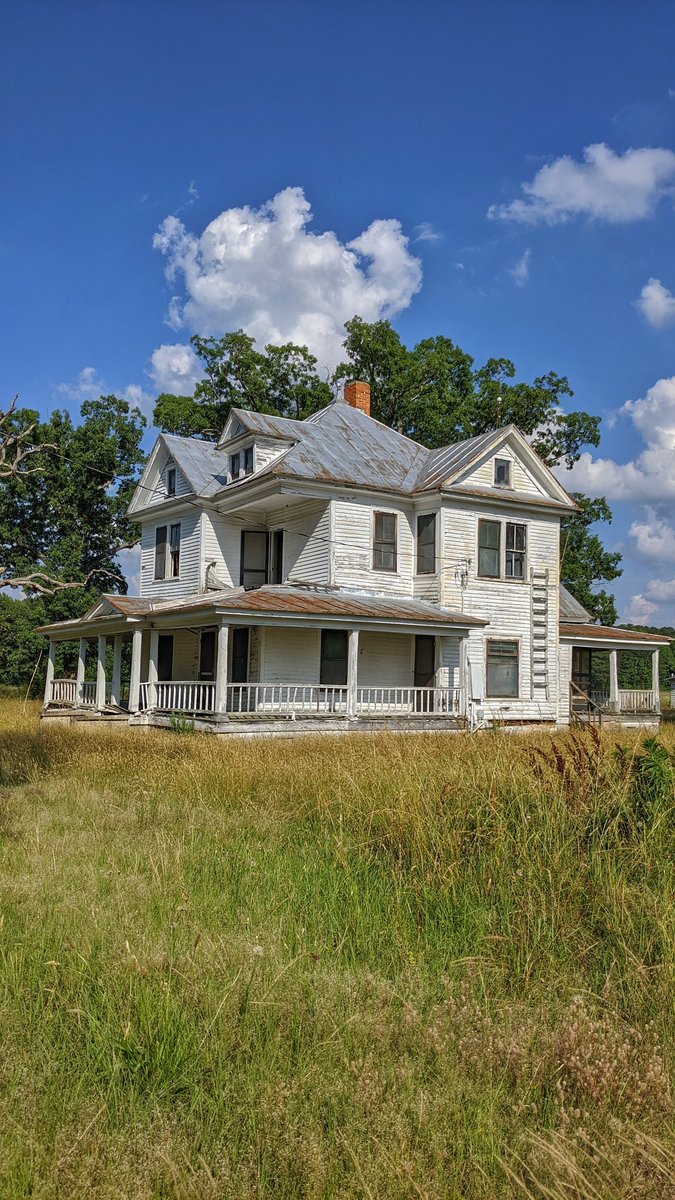 ✨ Spotted on the backroads of Halifax County, North Carolina, this old house was burned by the fire department in 2022 for a training exercise.