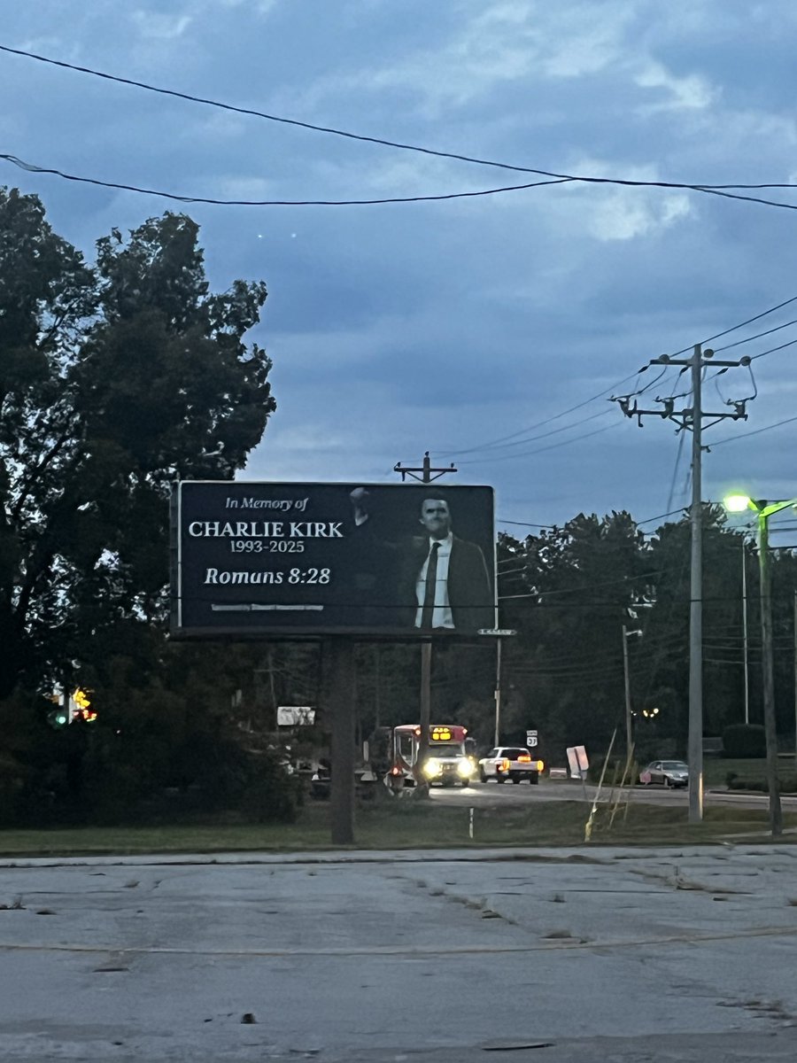 Laribfherrera's tweet photo. Charlie Kirk billboard in Franklin, TN. It’s amazing to see them popping up everywhere. 

Romans 8:28 states  "And we know that all things work together for good to those who love God, to those who are the called according to His purpose".

#CharlieKirk #Billboard https://t.co/KV99gI1NEV