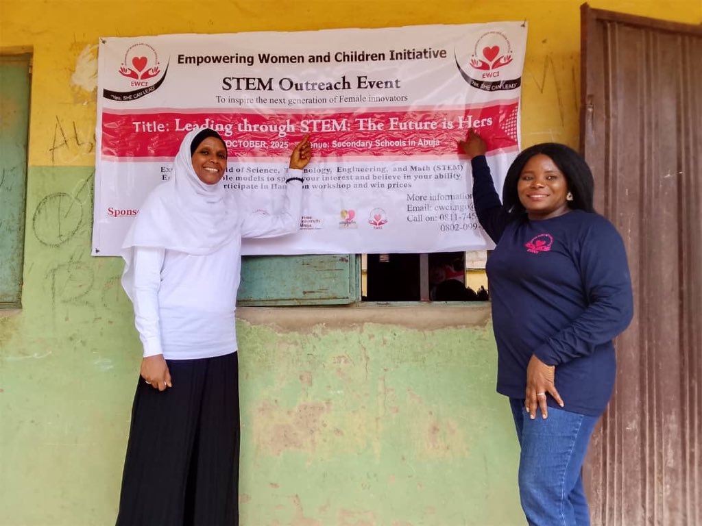 assiaboubakar's tweet photo. The Future is HERS: Igniting Innovation in STEM! Our STEM secondary school outreach event. The Future is HERS,” was more than a just outreach, it was a crucial connection between the girls students with real life model such as @assiaaboubakar, @ifeyinwaobianyo 
#STEM #WomenInSTEM https://t.co/r9lMfV1Q3R