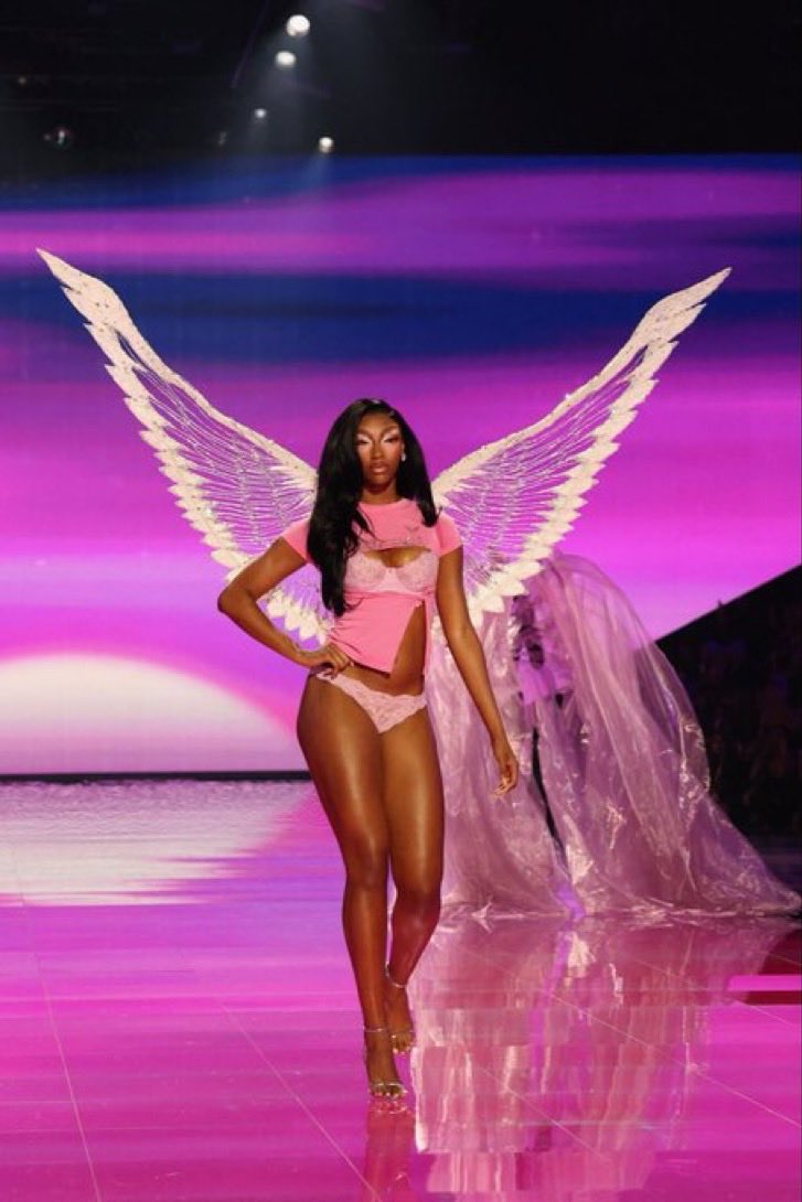thank you for having me <a href="/VictoriasSecret/">Victoria's Secret</a> 💞✨🪽 till next time 🥹