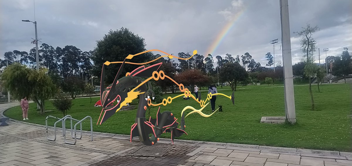 Y como nos fue comunidad? Aquí una hermosa foto en RA+ 🐲 🌈 de uno de nuestros entrenadores, gracias por acompañarnos en este día y mes tan lluvioso ☔. <a href="/PokemonGoApp/">Pokémon GO</a> #PokemonGO más de nuestra comunidad en: discord.com/invite/nV8mTxP…