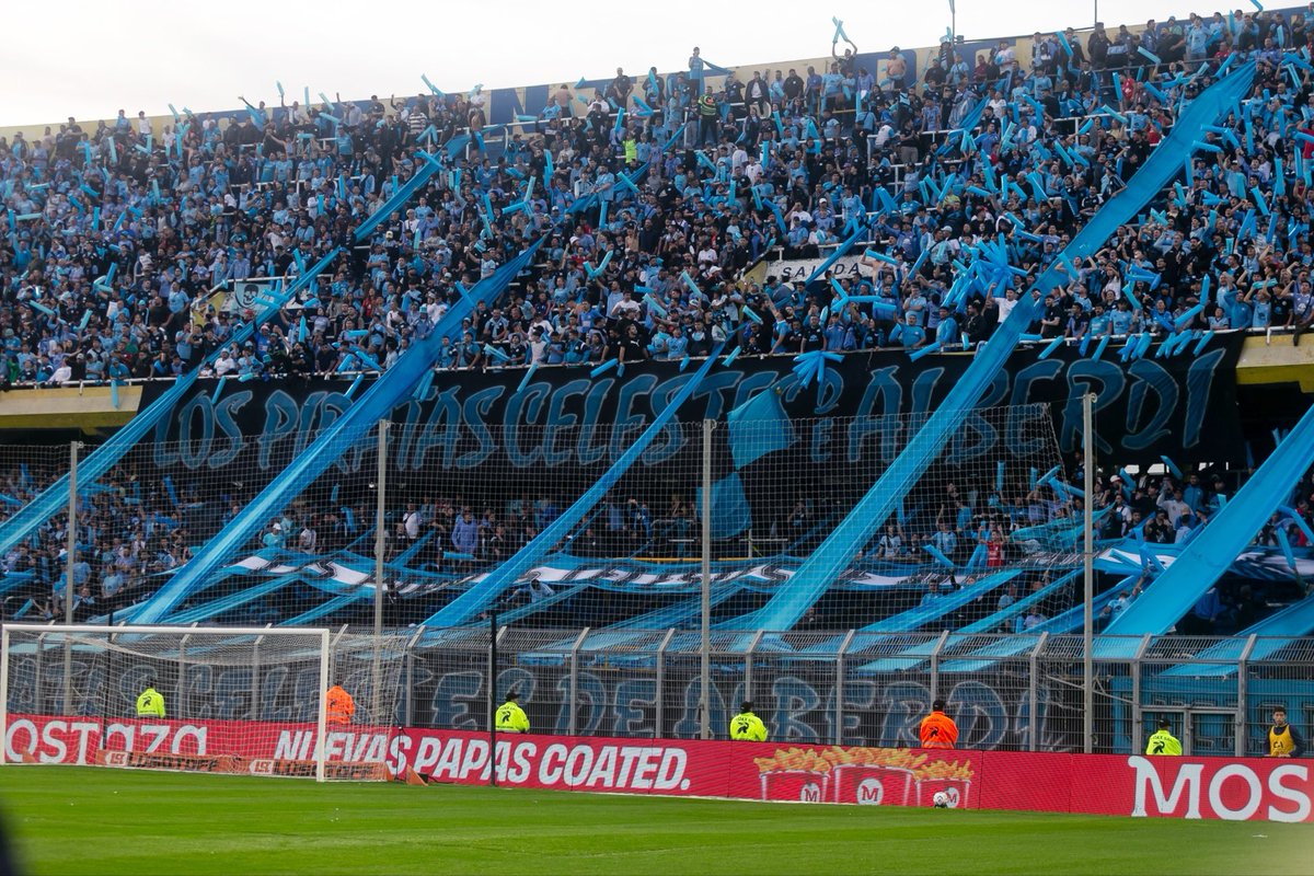 Belgrano's tweet image. MAÑANA COMIENZA LA VENTA DE ENTRADAS DE COPA ARGENTINA 🎟️

Desde las 11 hs de este Lunes 20/10 exclusivo para socios/as. Cada persona podrá adquirir una entrada por carnet, sin ser necesaria la presencia del titular del mismo, con un máximo de cinco entradas por compra.

📍…