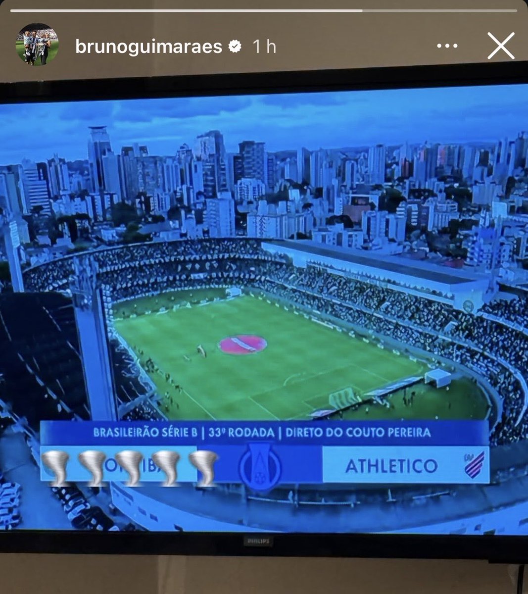 isasophiaxx's tweet photo. eu acho que nunca vou superar bruno guimarães, pelo amor de deus vida VOLTA. https://t.co/kDY8I2kdpV
