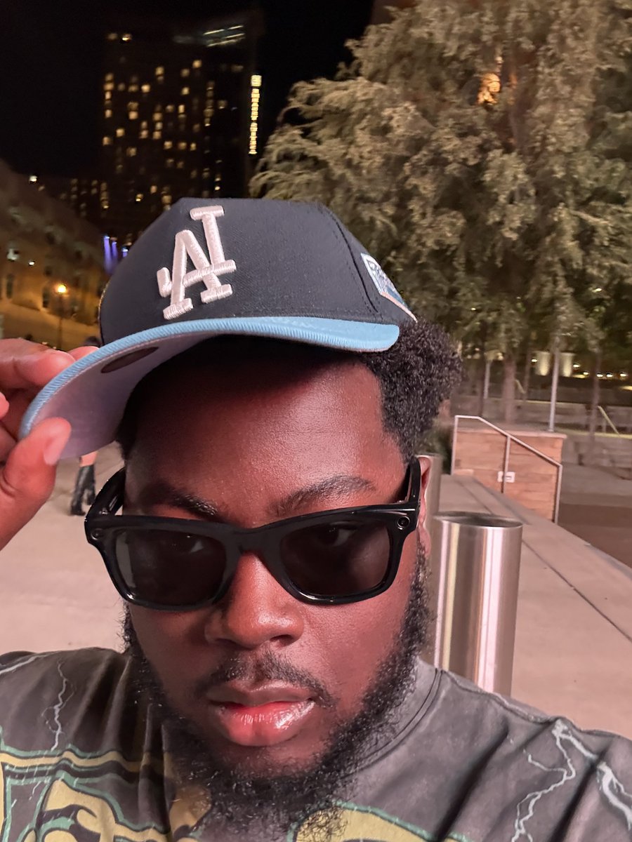 _WhatItDoTy's tweet image. 🫩🦈…I’m thinking that pain just part of my style.