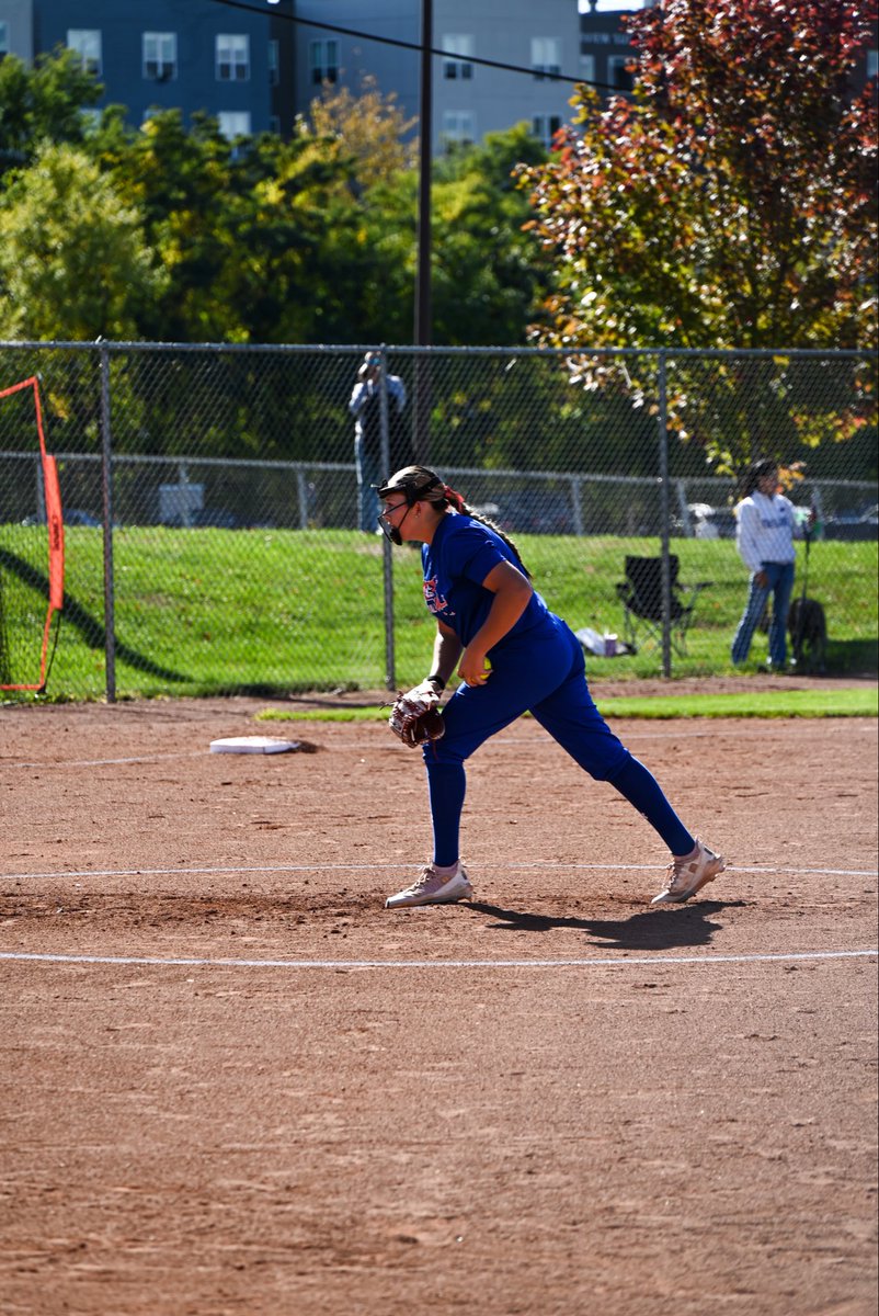 RiverhawkSB's tweet photo. When the band gets back together 🥹

Always special seeing familiar faces back on the field and new ones carrying it forward

#UnitedInBlue | #AESB https://t.co/YQlYiNMAuS
