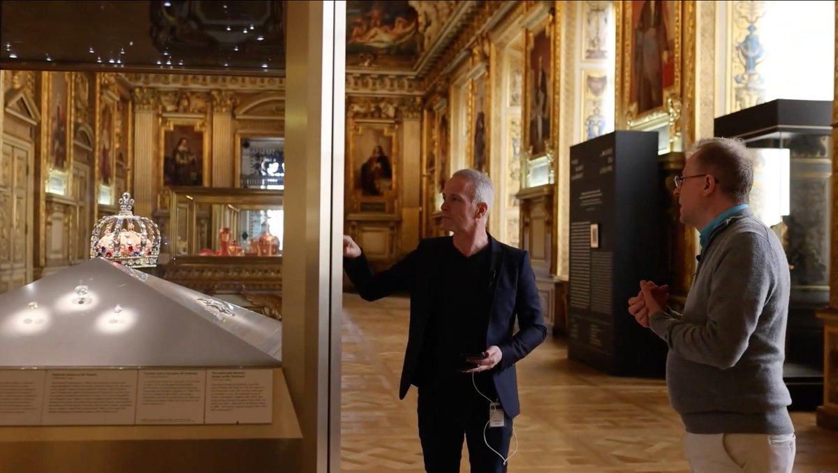 SamuelEtienne's tweet image. Cette image commence à circuler.
Je précise qu&apos;elle est issue d&apos;un live Twitch au Louvre il y a 3 ans et que dimanche à 9H30 j&apos;étais à mon domicile, ma famille pourra le confirmer
(mon ami @AREtoiles dit qu&apos;il a aussi un alibi et qu&apos;il a des &quot;preuves&quot;, je ne demande qu&apos;à le…