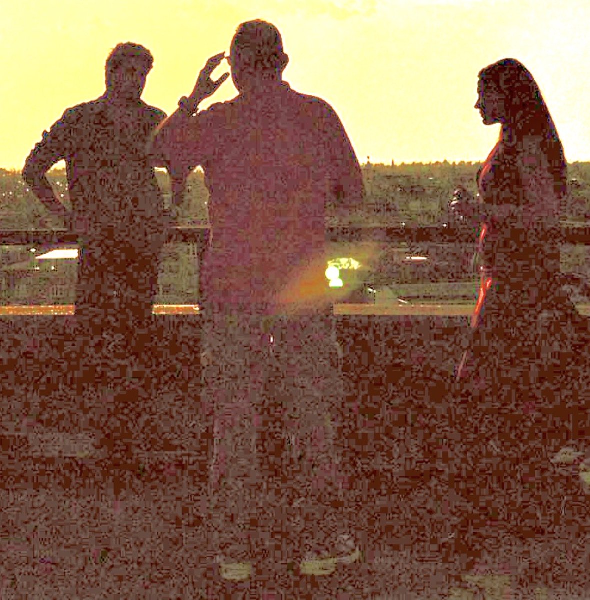 Me, trying to find and see every detail 🤣🤣🤣 #EnginAkyürek #BereketliTopraklar