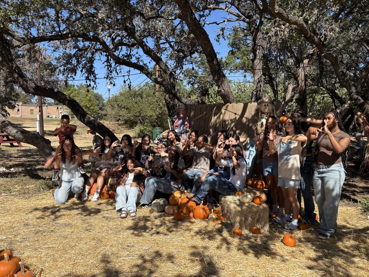 Pumpkin patch 🎃📸 — before the pick and roll vibes 💜🏀
