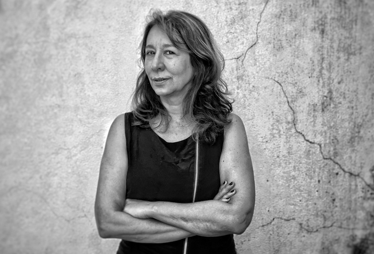 🔴 ENTREVISTA | "Un libro es también es un modo de resistencia"

Ganadora del Premio @Anagrama de Crónica, Liliana Viola habla La Hermana, un retrato de la  monja Martha Pelloni, un referente de la lucha contra la violencia en la Argentina de Milei

🧶
fabricadeperiodismo.com/entrevistas/un…