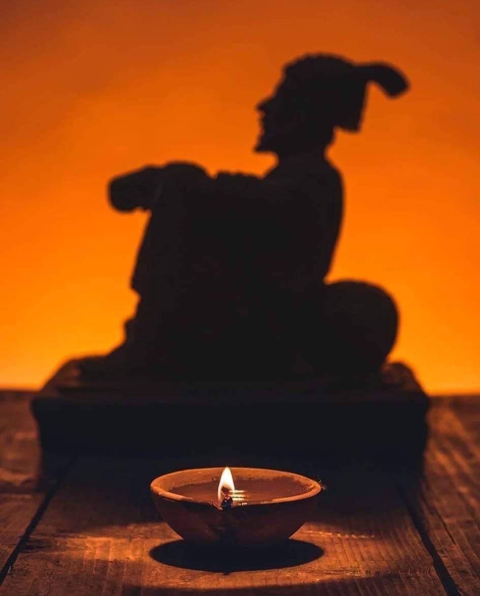 ocjain4's tweet image. पहला दिया उस देव के नाम, जिसके कारण देवालयों में हमारे देव सुरक्षित हैं 🪔
आप सभी को सपरिवार दीपावली की ढेर सारी शुभकामनाएं🙏
