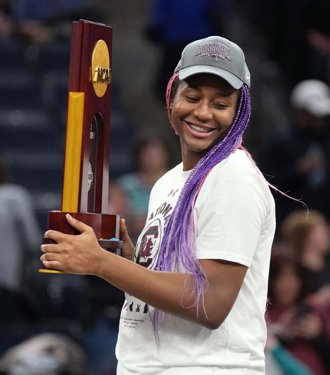 trendyhoopstars's tweet image. South Carolina’s Aliyah Boston is the most recent player to win both National Player of the Year and Most Outstanding Player in the same season, accomplishing the feat during her junior campaign in 2022.

That season, the U.S. Virgin Islands native averaged (16.8) points, (12.5)…