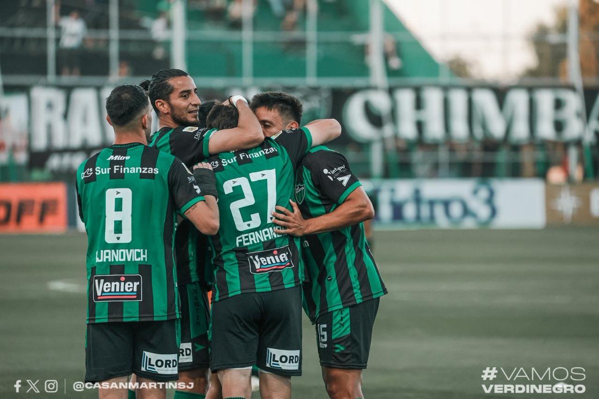 CASanMartinSJ's tweet photo. Imágenes del partido y gran triunfo ante Independiente!!

#VamosLosSantos
#VamosVerdinegro 🟢⚫ https://t.co/oIeF4cS9aj