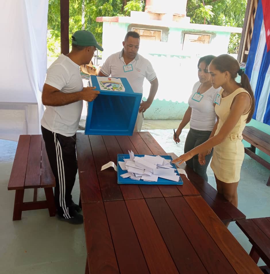 Elecciones_Cuba's tweet image. #CENCuba/ Este domingo transcurrieron con total transparencia, imparcialidad y legalidad, jornadas electorales en circunscripciones de 7 provincias de #Cuba para elegir delegados a las asambleas municipales del #PoderPopular #JuntosPorLaDemocracia