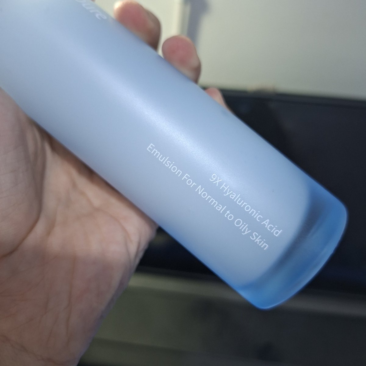 sleepyyaur's tweet photo. #preloved (OILY SKIN) Hyalupure 9x Hyaluronic Acid Emulsion for Normal to Oily Skin
Dijual karena nggak cocok 😔
sisa banyak baru kepake 2/3x.
55k aja (exc. packing + adm. shopee)

📍Malang &amp; bisa oren

tags. wts wtb skincare hyalupure https://t.co/rCwFnGjm2n