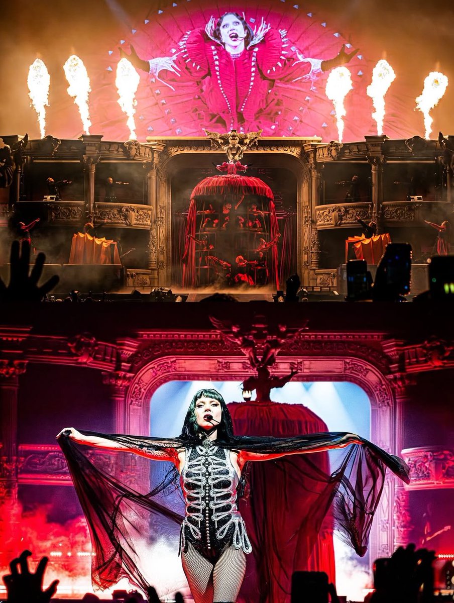 "A turnê é a mais ambiciosa e complexa já realizada pela visionária Gaga em toda a sua carreira até hoje: duas horas e meia de espetáculo em que a popstar mistura música, dança, teatro, cinema e arte performática" 

🗞️ Review do jornal Il Messaggero, um dos principais veículos do