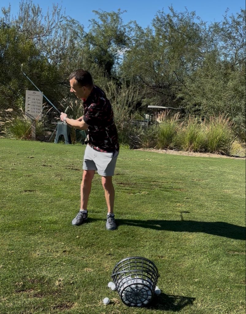 DavidCaplan's tweet photo. ⛳️Golf clears the mind and sharpens discipline — two essentials heading into every high-impact week at @NEWSMAX. After a few rounds in Arizona 🌵, I’m walking into Monday with fresh energy + a clear perspective. 🏌️‍♂️ https://t.co/TUoMCovBnu