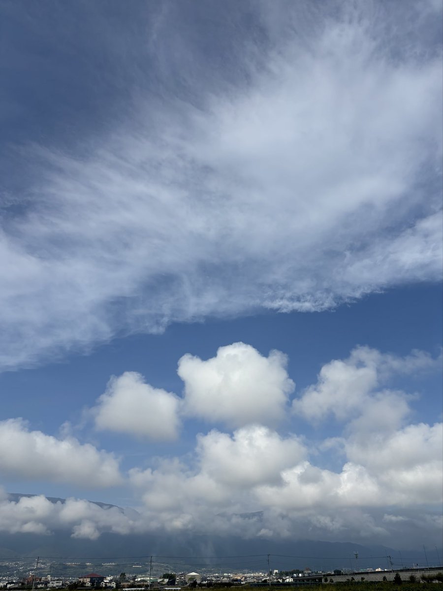 雨のち晴れに雲の群れ