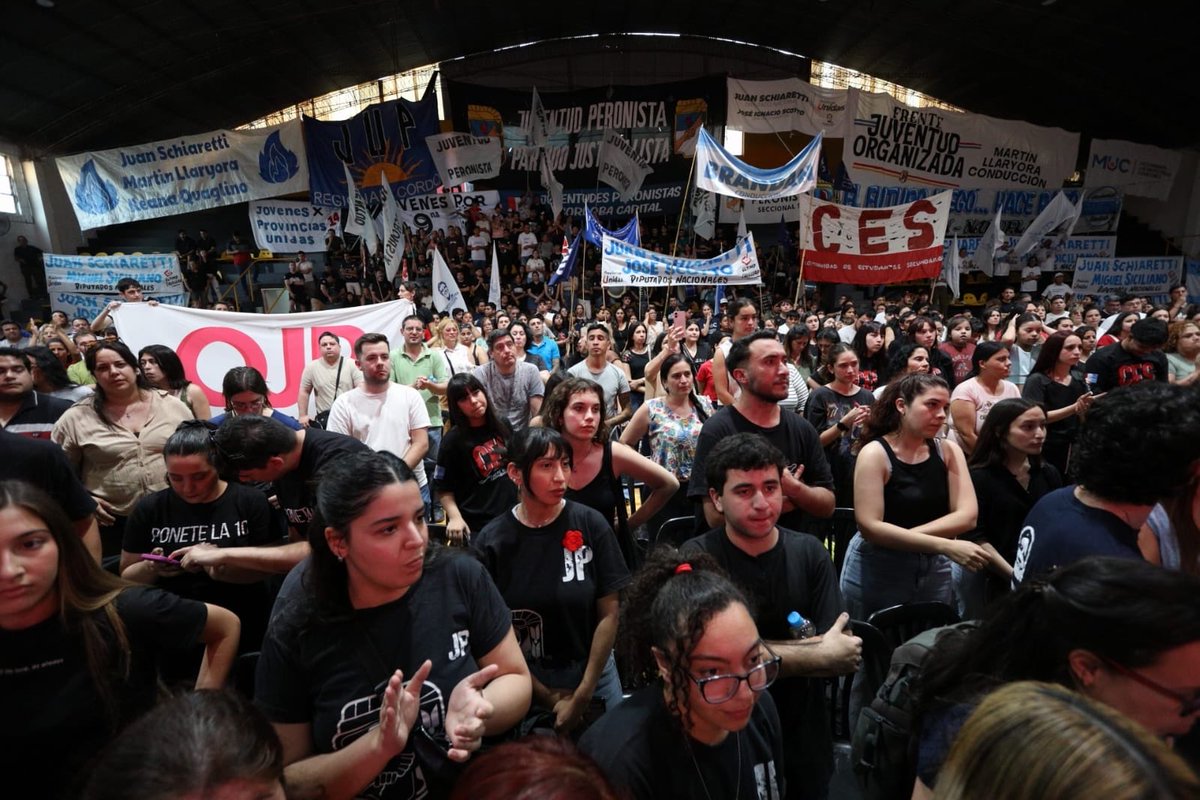 PasseriniOk's tweet image. Con @JSchiaretti y jóvenes cordobeses vivimos una tarde llena de compromiso y convicción. 🇦🇷💪

#ProvinciasUnidas representa la oportunidad para construir una #Argentina con más trabajo, producción y oportunidades para todos y todas.