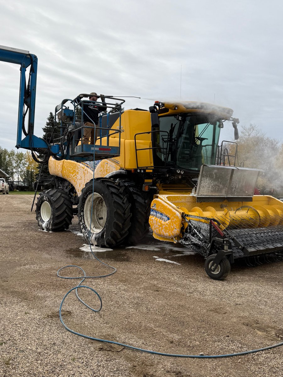 So much nicer to wash a combine with a manlift