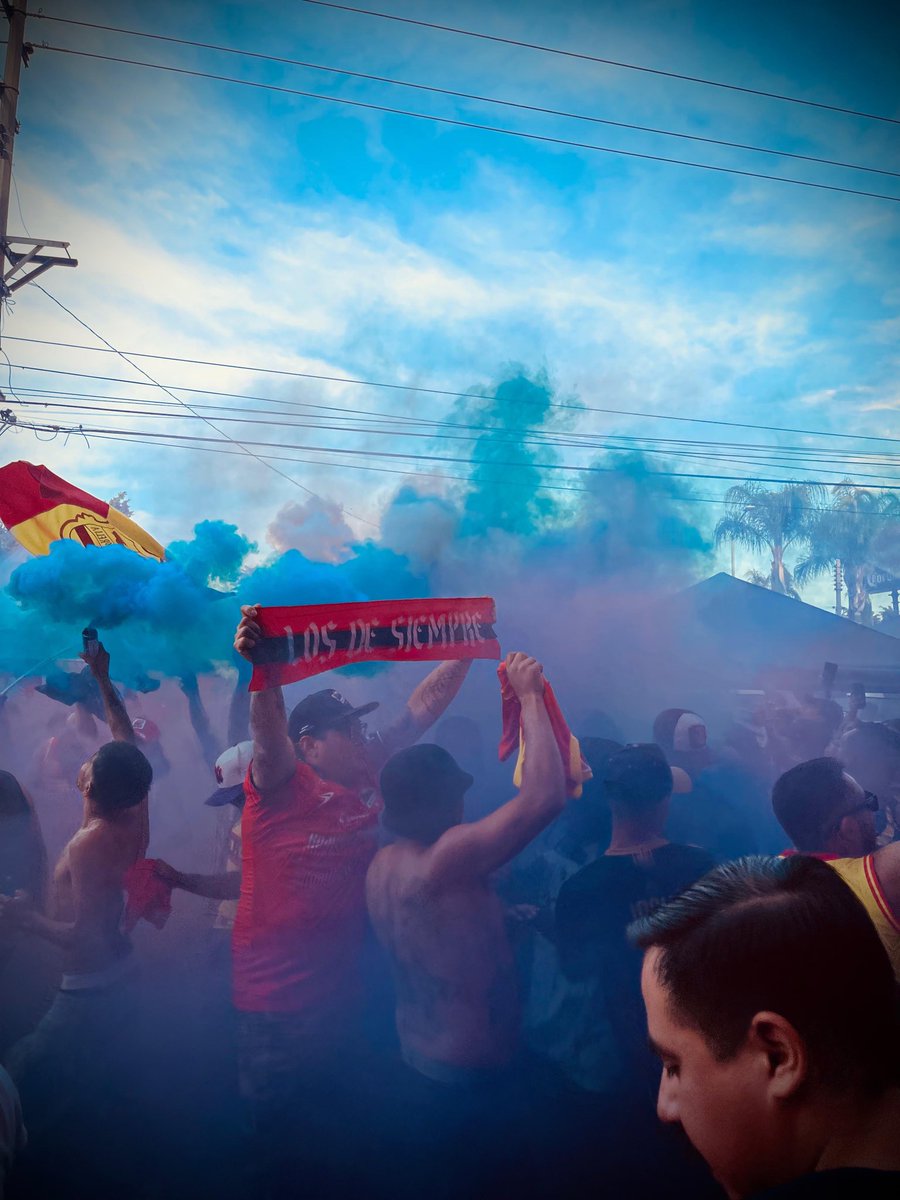 Así olvidamos una mala tarde del <a href="/clubirapuato_/">Club Deportivo Irapuato</a>  acá nadie se raja 🏐🍓☠️