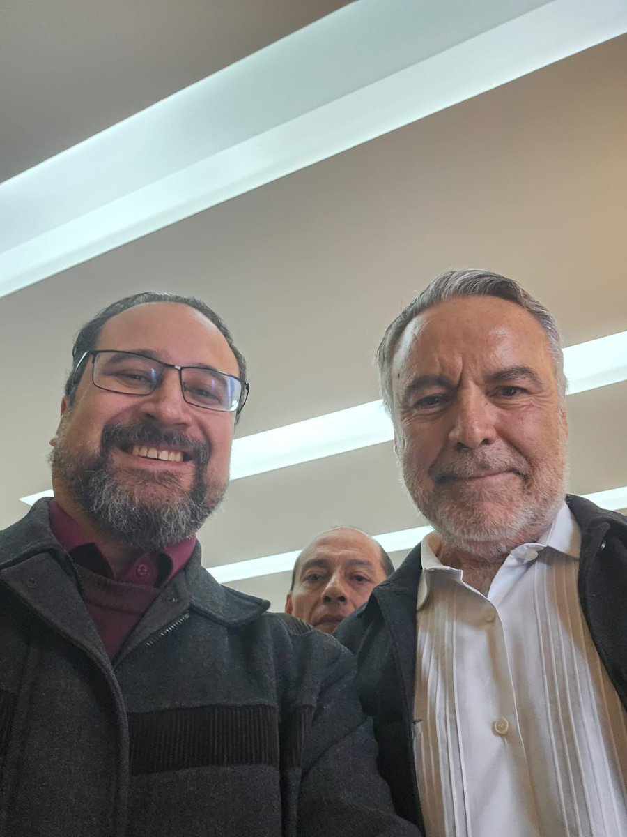 EmilioSaldanaHz's tweet photo. El día de ayer, asistí con mucho entusiasmo al Primer Informe de Actividades del legislador @DipMendozaArce. 

Muchas felicidades amigo por tu compromiso con la ciudadanía al mantenernos informados sobre las actividades y avances en tu cargo. 

¡Excelente trabajo! 👏🏼 https://t.co/sUDQObo8sE