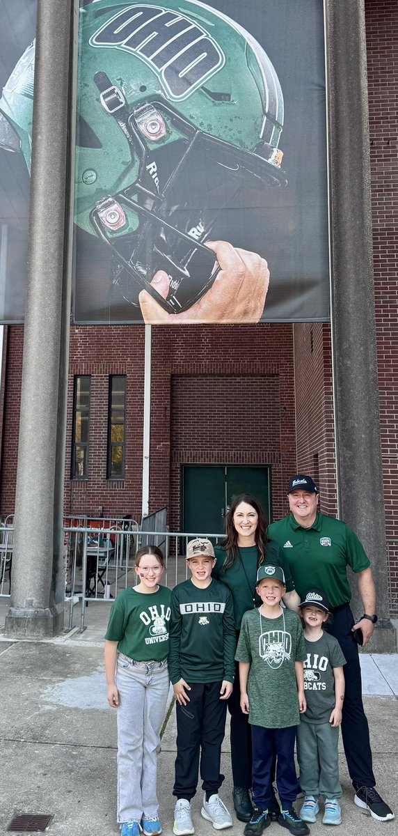 First Homecoming in the books! Great weekend. Bobcat Nation showed out! Thankful my family was able to experience Athens and the festivities that make OHIO so special. Capped off by big wins for <a href="/OhioFootball/">Ohio Football</a> <a href="/OhioBobcatsVB/">Ohio Volleyball</a> <a href="/OhioWSoccer/">Ohio Soccer</a> #OUohyeah #OHIOHC2025