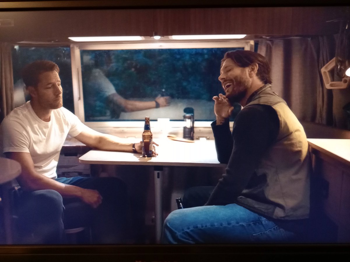 Is it necessary for me to take pictures of my TV screen when Jensen's handsome face is on? Yes, yes it absolutely is necessary.