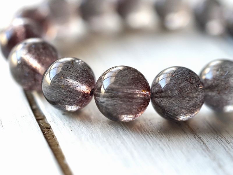 ★ブルールチルブレスレット★

非常にレアで高品質な「ブルールチル」ブレスレットです。
太陽光を浴びるとキラキラと光り、水晶の透明感が際立ちます。

このクラスのブルールチルはおそらくしばらく手に入らないと思います。是非ご覧ください。

forestblue.jp/shop/shopdetai…

#天然石 #パワーストーン