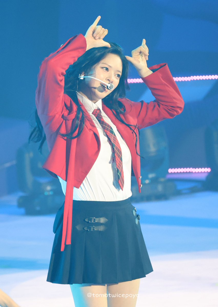 251018 綺麗なお姉さんすぎる ジョンヨンちゃん🥲💚💚 #TWICE