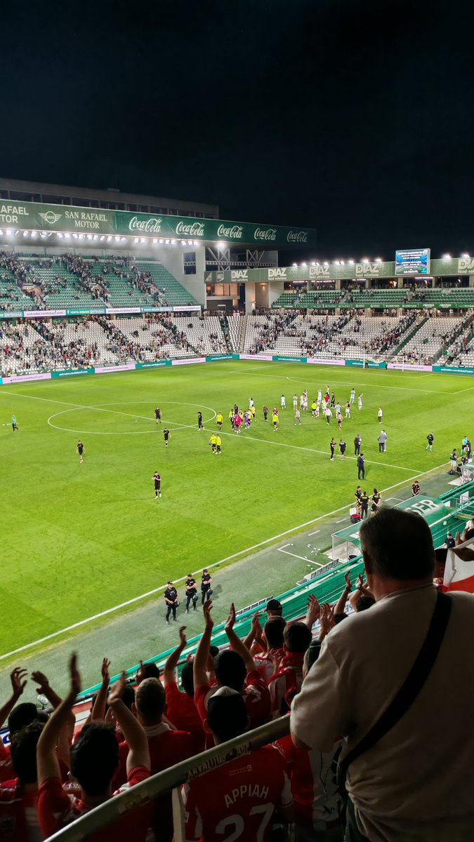 JoseaCast1's tweet image. On Tour muy top ❤️🤍

Sacamos un punto en un campo muy difícil, y la afición ha estado muy bien, animando todo el partido y dejándose la voz