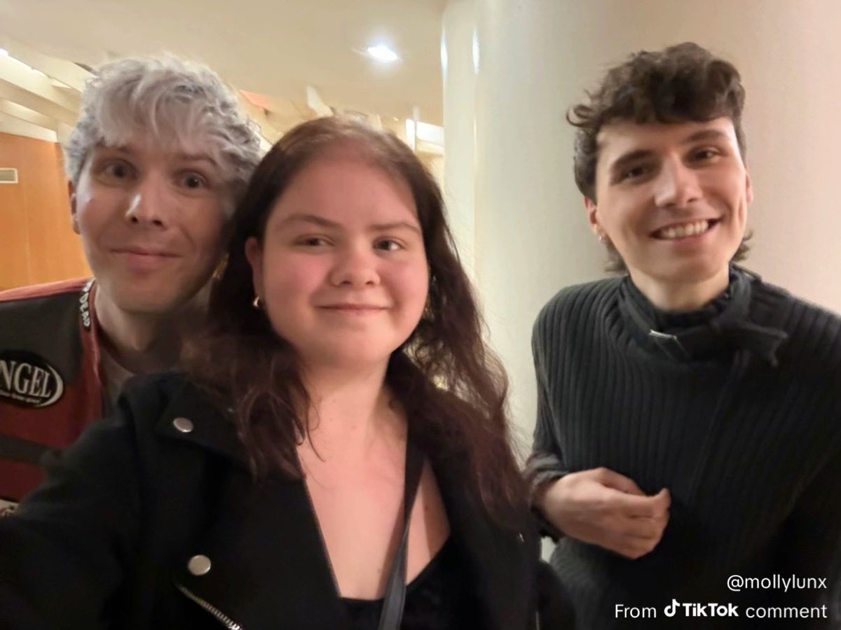 people meeting dnp tweet media
