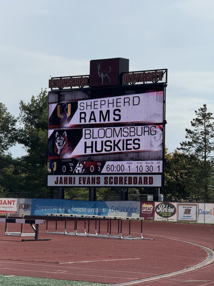 RileyLitzenber's tweet photo. Had a great time at @BloomUFootball!  I appreciate the invite from coach @SheptockFrank , @SmithLoughlin and @Trout_26 . I enjoyed checking out the facilities and loved the energy out there. Hope to be back soon!  @CoachPavone @PalmyraFootball @natemonroe45 @LebCoSports1 @KoreanBreeze_