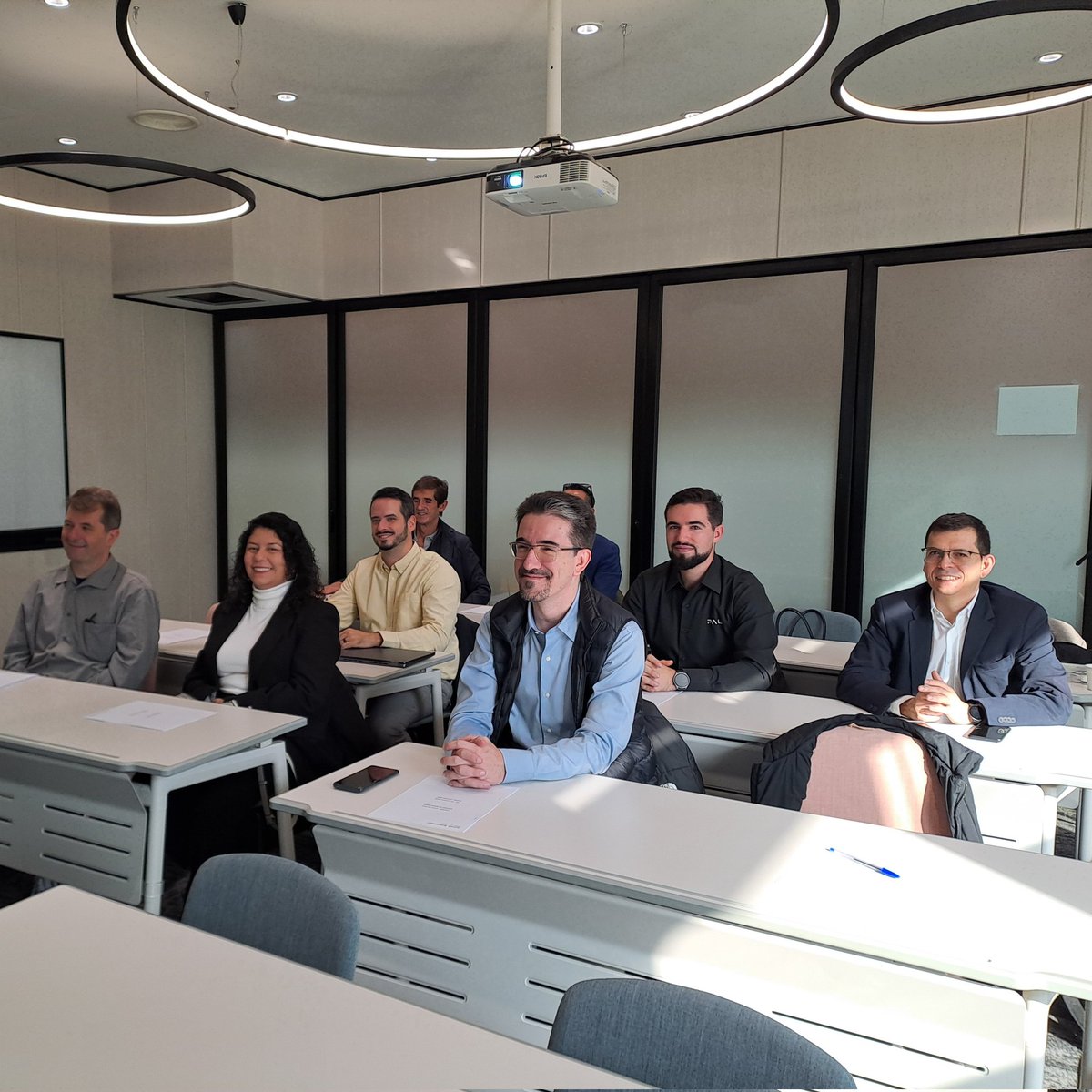 LabORA_robotics's tweet image. ✈️ We kicked off our mission in South Korea!
🤖 A tour to visit leading institutions in assistive robotics and explore new collaboration opportunities
👋 We started the day with a warm welcome session by ACCIÓ Seoul
#AssistiveRobotics #Seoul