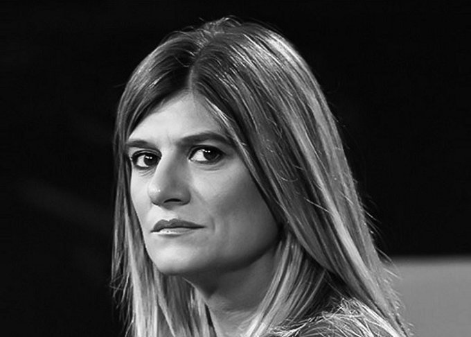 "Chi sta dalla parte giusta non perde mai. Chi ha scelto di sfidare a viso aperto la mafia la testa non la chinerà mai. Perché sulla bilancia alla sera ci si sale da soli, con la propria coscienza, ed è a lei che si risponde".

#Auguri a <a href="/FedeAngeli/">Federica Angeli</a>.

<a href="/BaldiniCastoldi/">Baldini+Castoldi</a>

#20ottobre