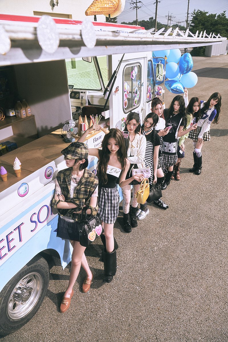 Hearts2Hearts's tweet image. 하츠투하츠, 드디어 컴백 D-DAY! 첫 미니앨범 ‘FOCUS’ 오늘 발매
‘쿨&amp;amp;시크 하투하’ 온다! 새로운 음악과 퍼포먼스 관심 집중
오후 6시 전곡 음원+타이틀 곡 ‘FOCUS’ MV 공개→오후 8시 쇼케이스 개최

m.entertain.naver.com/home/article/0…

#Hearts2Hearts #하츠투하츠 #H2H
#FOCUS #Hearts2Hearts_FOCUS